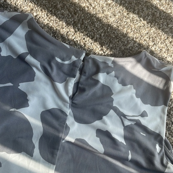 Top - Picture 3 of 5